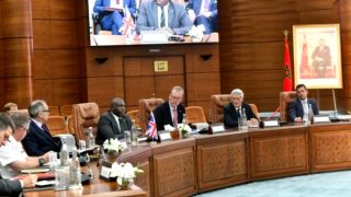 بريطانيا تدعم مبادرة الحكم الذاتي المغربية كحل واقعي لنزاع الصحراء